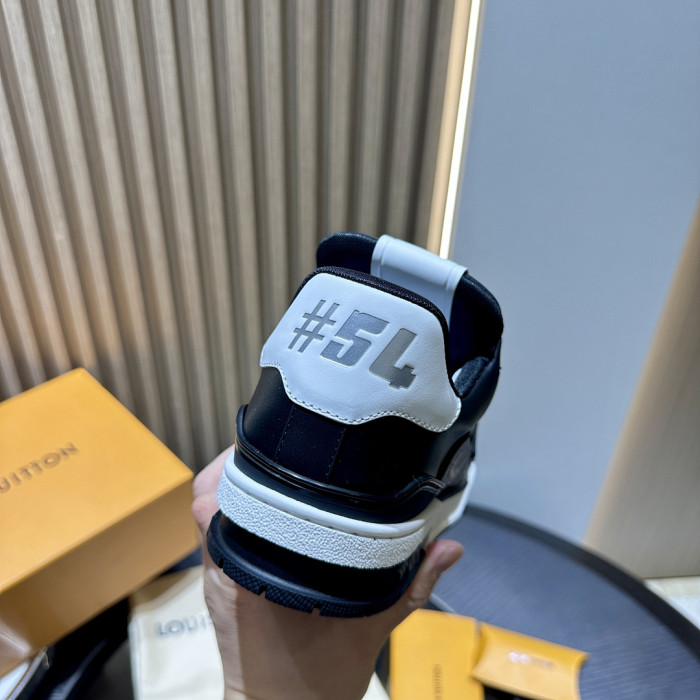 LOU1VTON SNEAKER