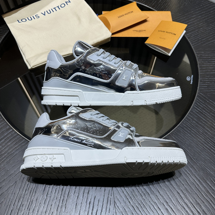 LOU1VTON SNEAKER