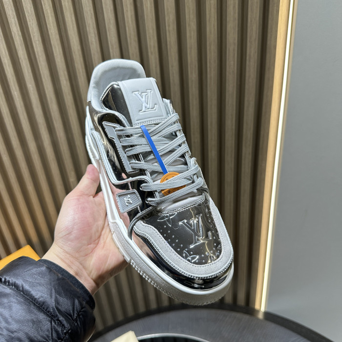 LOU1VTON SNEAKER