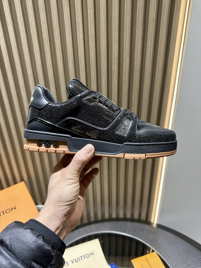 LOU1VTON SNEAKER