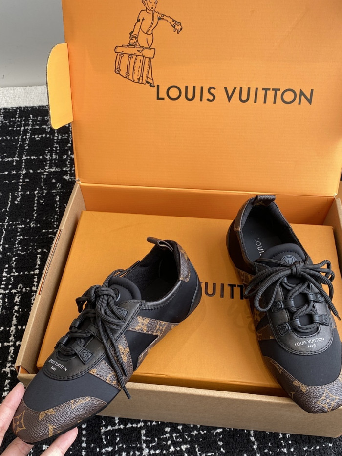 LOU1VTON SNEAKER