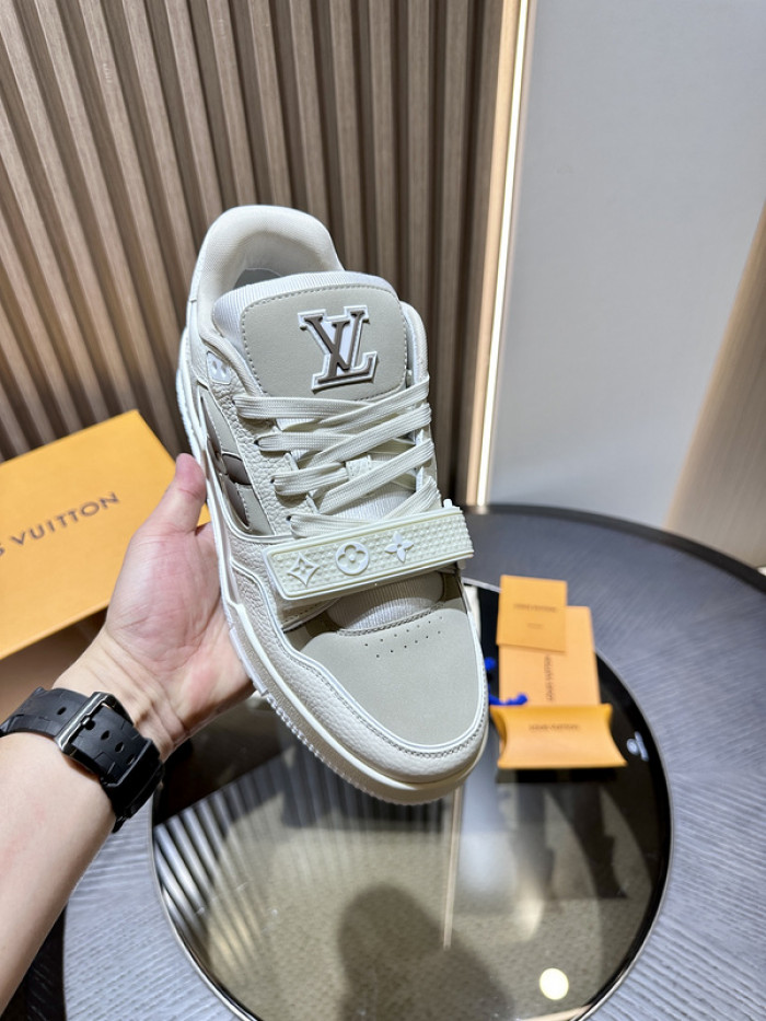 LOU1VTON SNEAKER