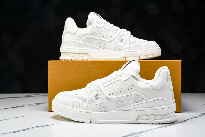 LOU1VTON SNEAKER