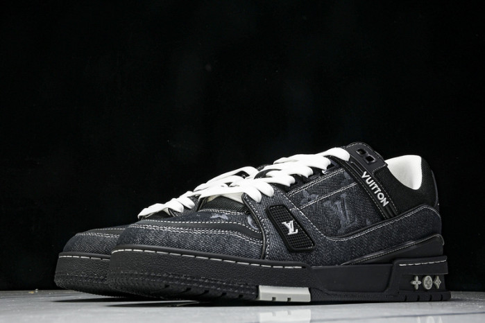 LOU1VTON SNEAKER