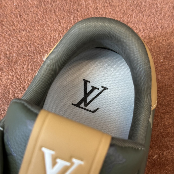 LOU1VTON SNEAKER