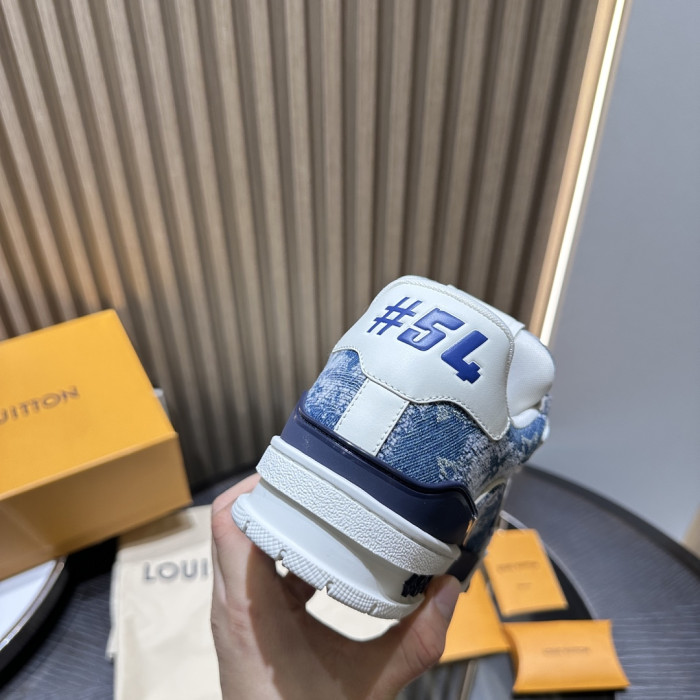 LOU1VTON SNEAKER
