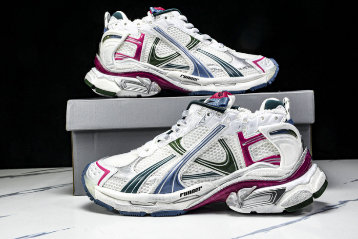 BLCG RUNNER SNEAKER
