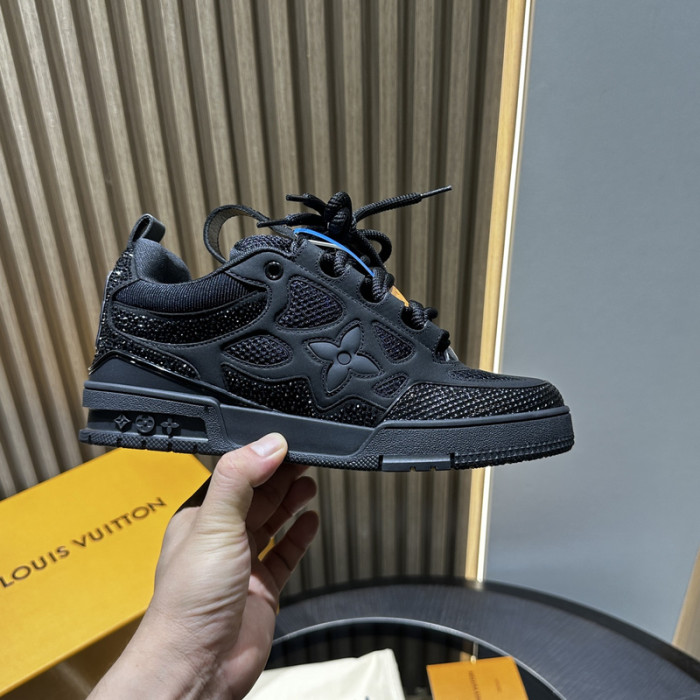 LOU1VTON SNEAKER