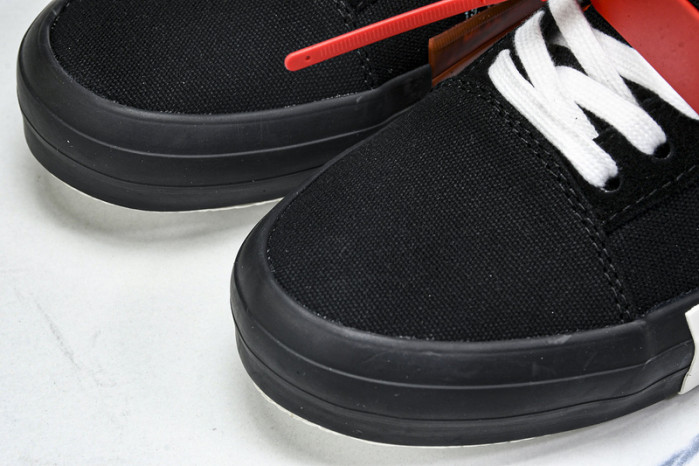 OFF-WHITE Canvas Sneaker