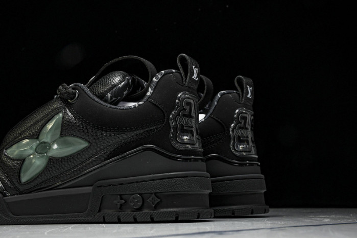 LOU1VTON SNEAKER