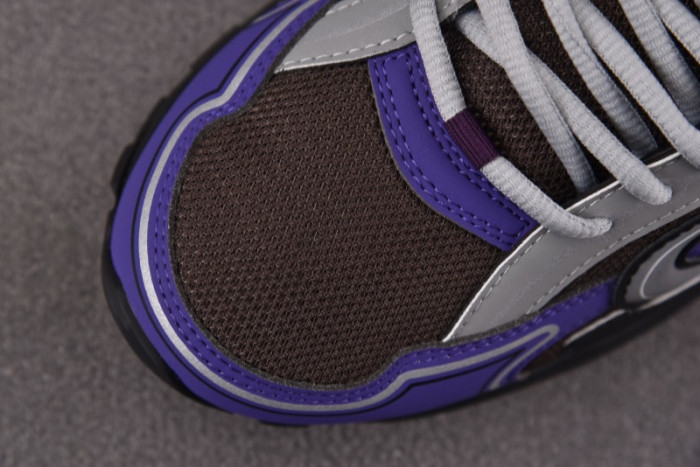 D1OR B30 SNEAKER