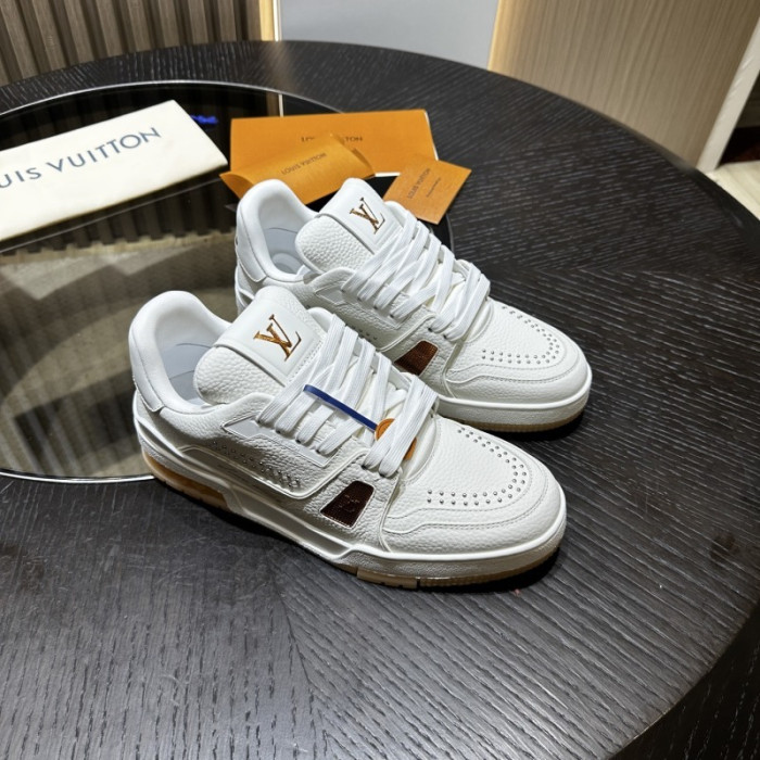 LOU1VTON SNEAKER