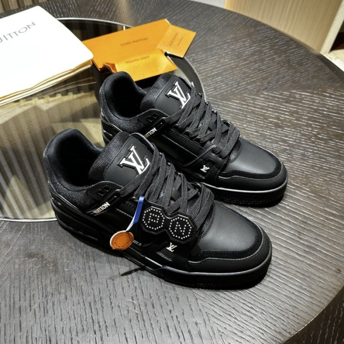 LOU1VTON SNEAKER