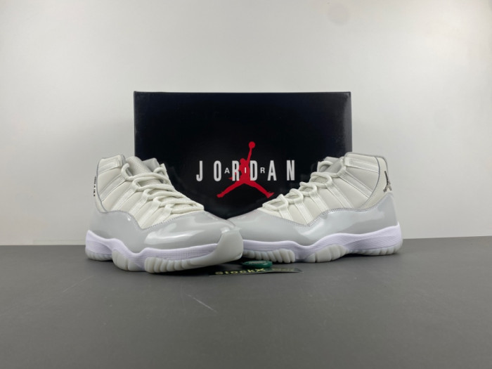 Air Jordan 11 AR0715-110