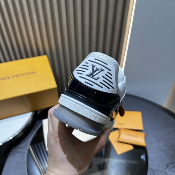 LOU1VTON SNEAKER
