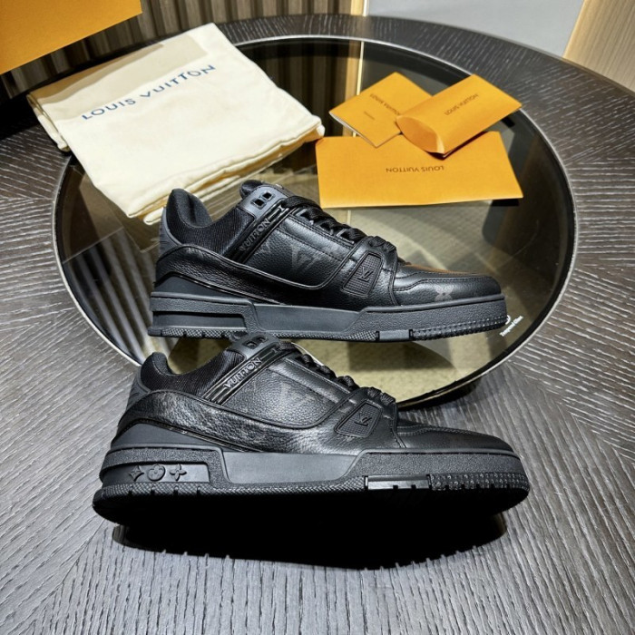LOU1VTON SNEAKER
