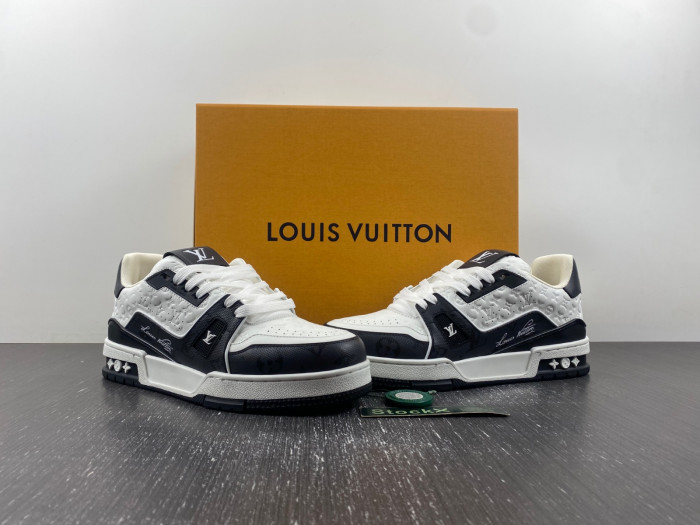 LOU1VTON trainer (EU47)
