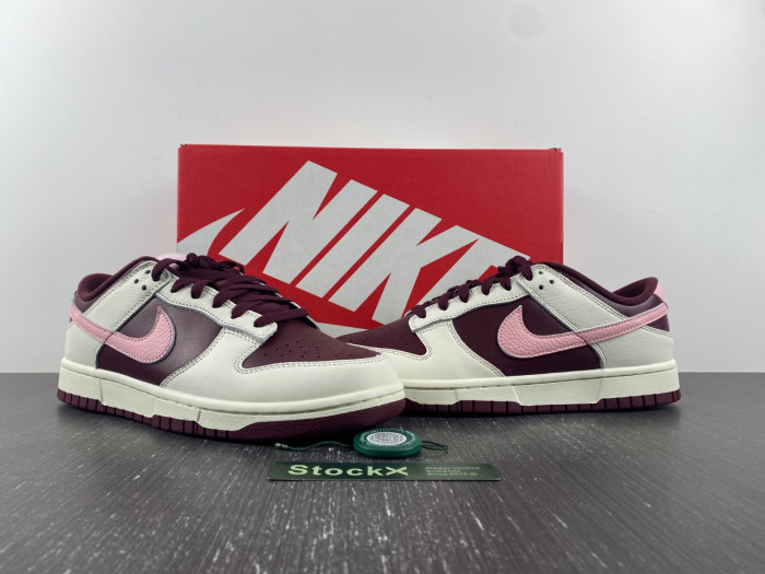 nike dunk low "valentine