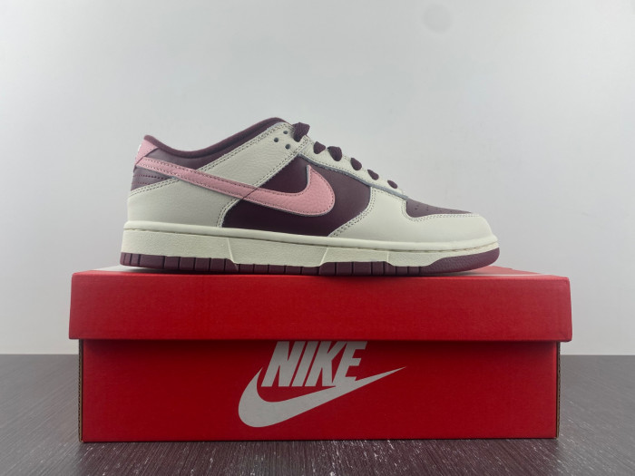 nike dunk low "valentine