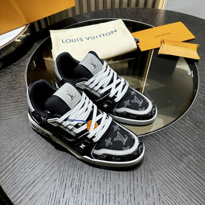 LOU1VTON SNEAKER