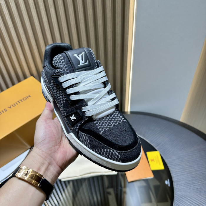 LOU1VTON SNEAKER