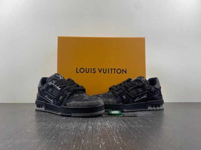 LOU1VTON trainer (EU47)