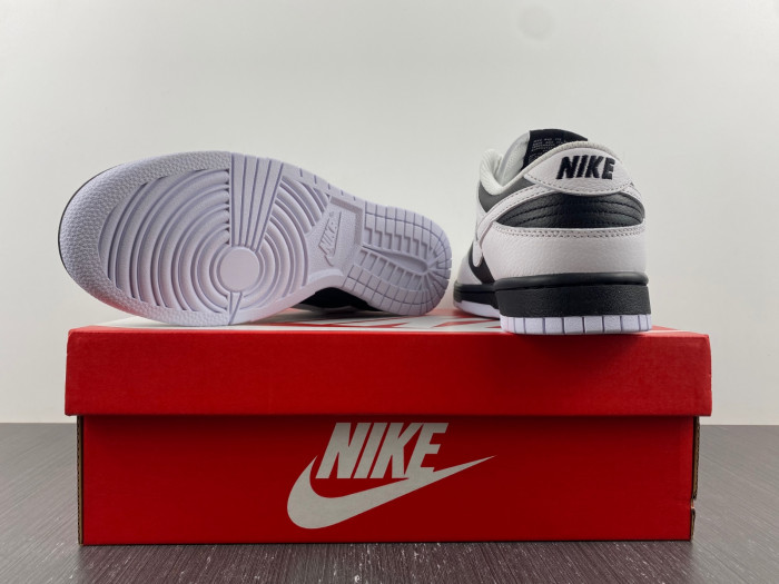 nike dunk low retro reverse panda fd9064-011