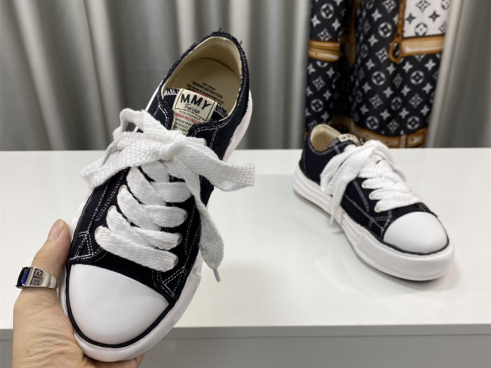 Ma*s*n mihara yasuhiro low-top sneakers mmy-030