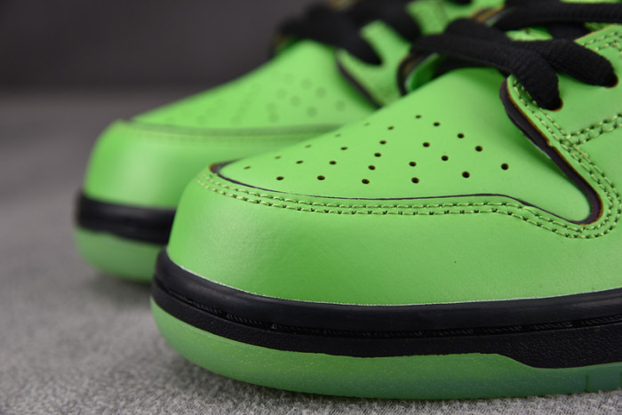 the powerpuff girls x nike sb dunk low “buttercup” fz8319-300