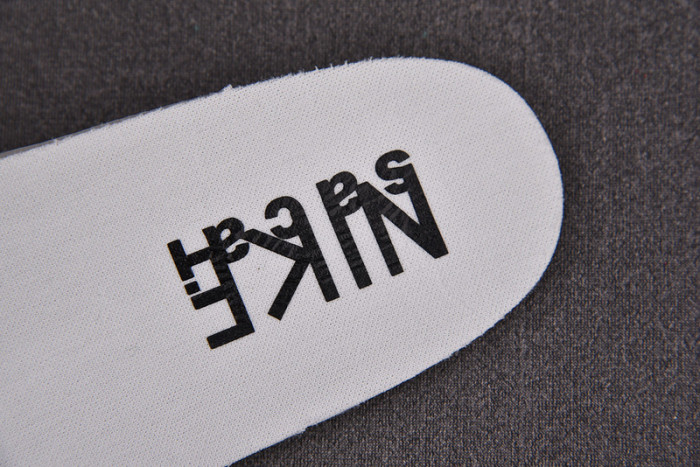 nike vaporwaffle sacai sesame dark iris dd1875-500