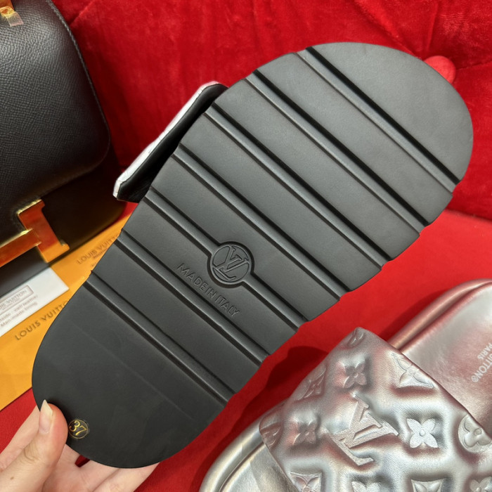 LOU1_TON POOL PILLOW COMFORT MULE (EU35-EU40)