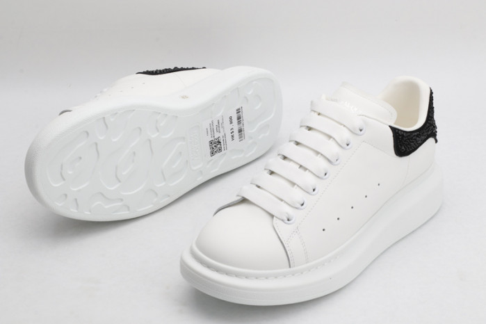 Mcqv*en oversized sneaker