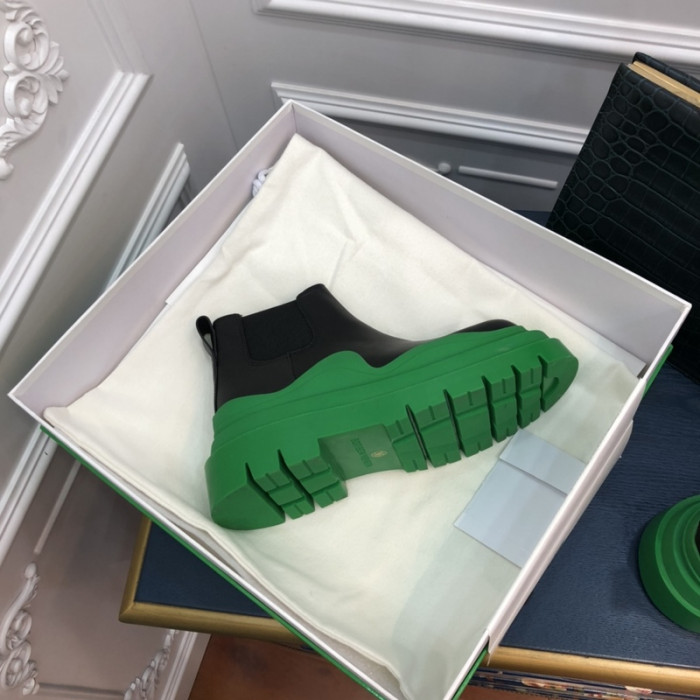 botteg*Ve*ne*ta tire leather ankle boots