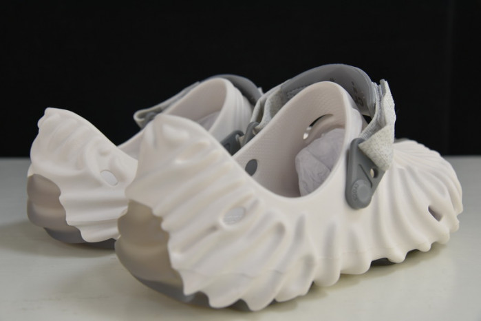 Cr*0*s pollex clog by salehe bembury urchin