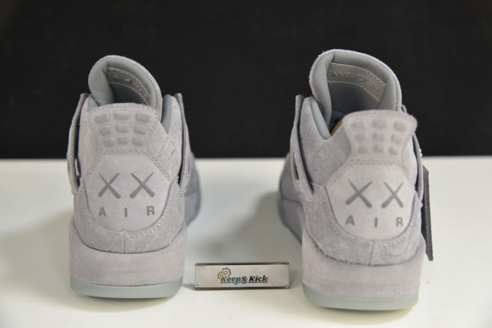kaws x air jordan 4 retro 