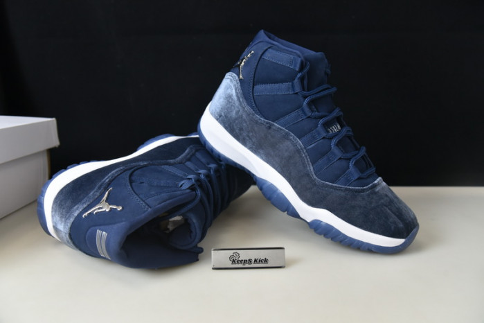 air jordan 11 velvet “midnight navy” ar0715-441