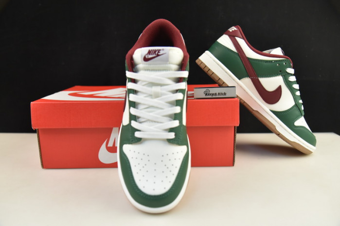 nike dunk low gorge green fb7160-161