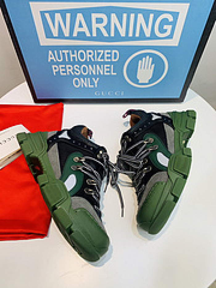 G*u*i1 journey flashtrek jewel crystal low boot